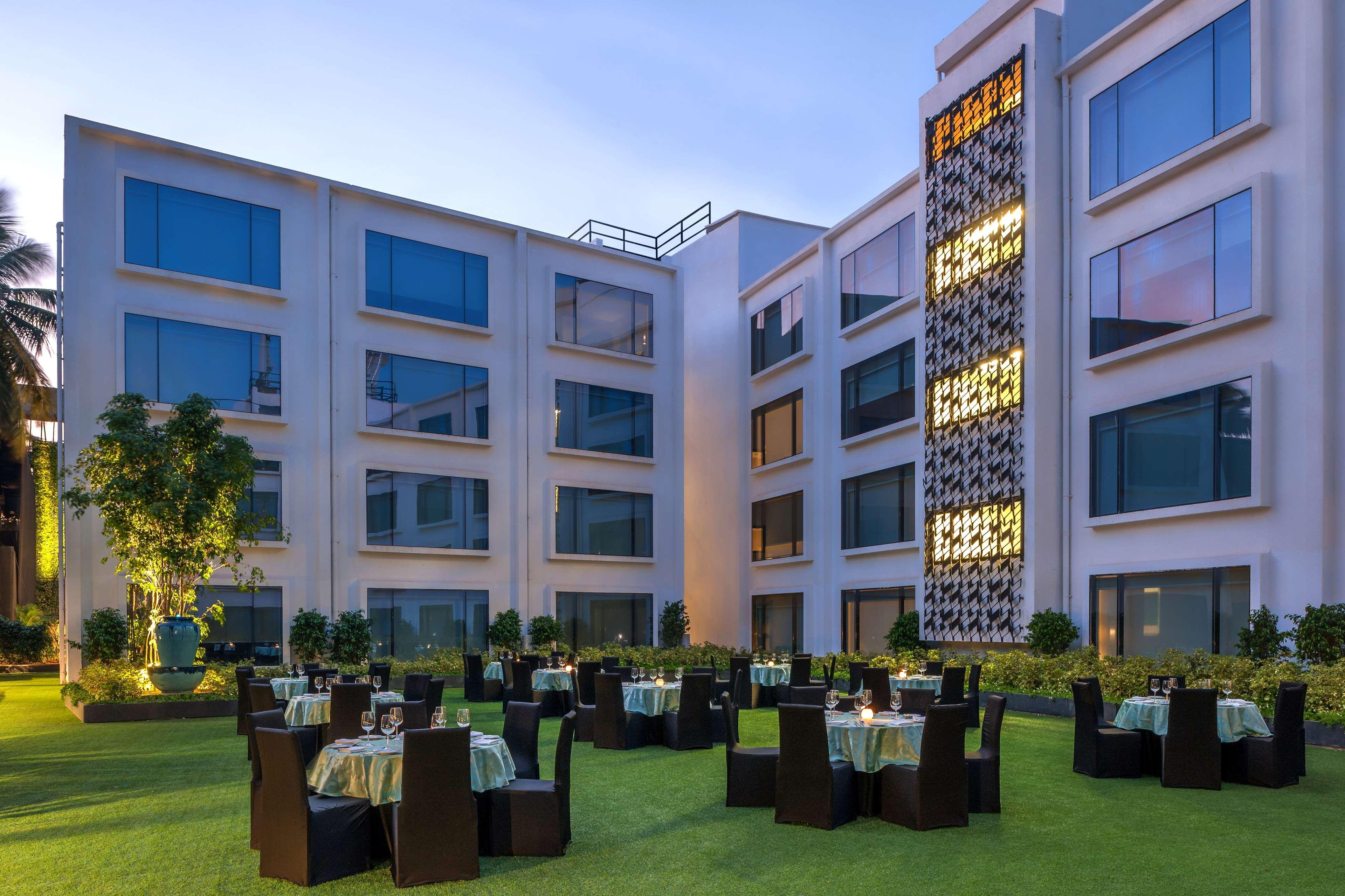 Hyatt Centric Candolim Goa Dış mekan fotoğraf The Park, New Delhi